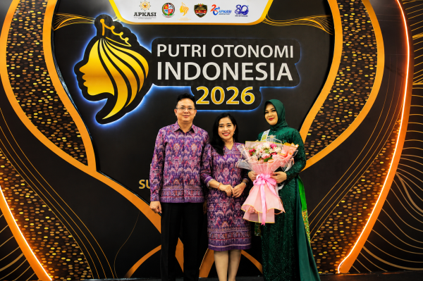 Putri Ade Fatimah Raih Gelar Duta Wastra Nusantara pada Putri Otonomi Indonesia 2026