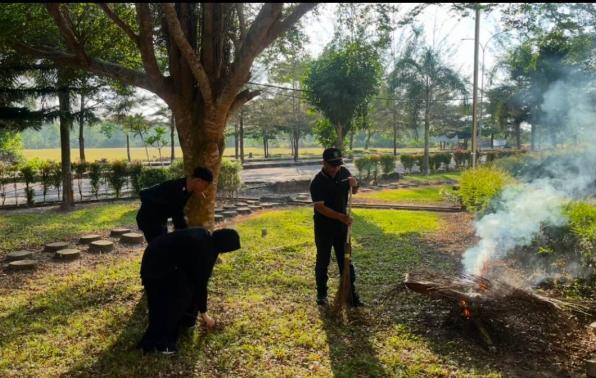 Disparbudkepora ASN Clean Up the Environment