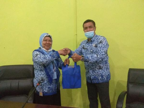 Pegawai Disparbudkepora Mendapatkan Paket Stimulus Imunitas