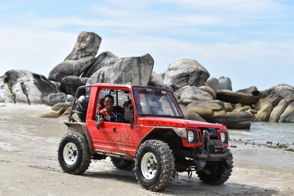 Rombongan Kadisparbudkepora Temukan Objek Wisata Pantai Baru