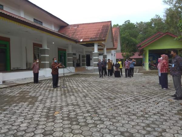 Kumpulkan Seluruh Pegawai Lewat Apel Pagi, Ini Pesan Mendalam Kadisparbudkepora 