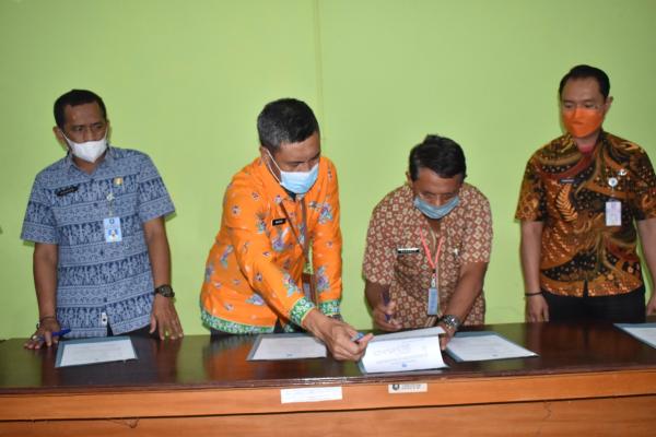 Pimpin Penandatanganan Perjanjian Kinerja, Kadis Parbudkepora Babel Tekankan Ini