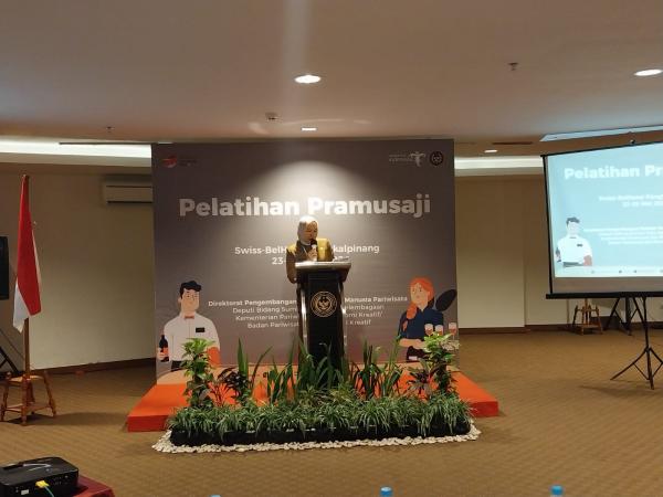 Kemenparekraf RI Holds Training for Waiter
