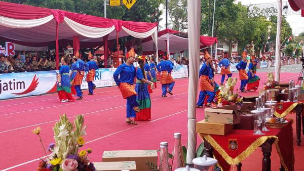 Bangka Belitung takes part in Blitar Ethnic National Carnival 2023