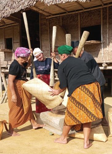 Perayaan Adat Ritual Nujuh Jerami